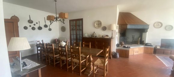 7 rooms Apartment in Arezzo, Italy No. 45015 6