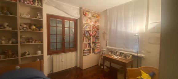 7 rooms Apartment in Arezzo, Italy No. 45015 25