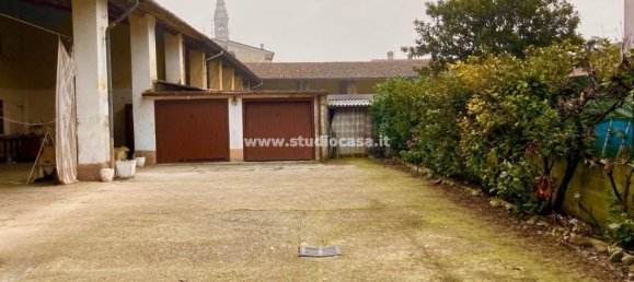 7 rooms House in Trescore Cremasco, Italy No. 7891 14