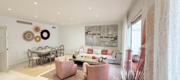 Apartamento de 2 dormitorios en Marbella, Spain No. 122604 5