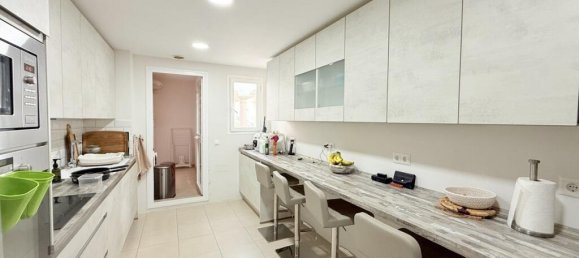 Apartamento de 2 dormitorios en Marbella, Spain No. 122604 9