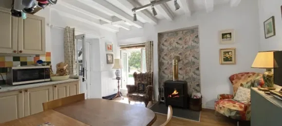 Casa de 3 dormitorios en Gorron, France No. 327856 5