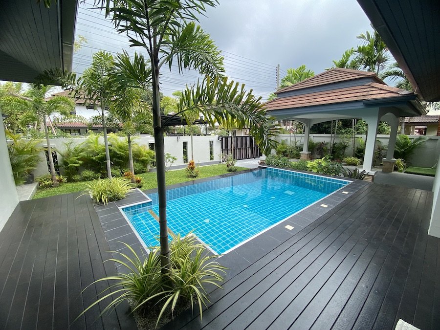 4 bedrooms Villa in Pattaya, Thailand No. 20225