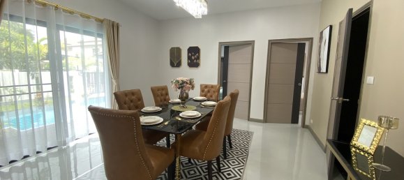 4 bedrooms Villa in Pattaya, Thailand No. 20225 11