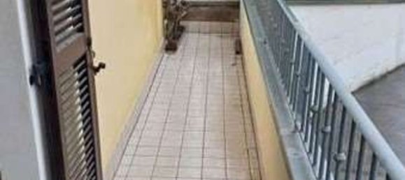 4-salle Appartement à San Costanzo, Italy No. 90381 5