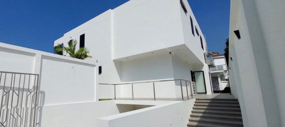 6 bedrooms House in Pattaya, Thailand No. 26564 5