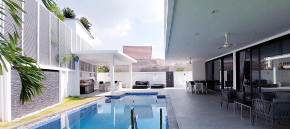 6 bedrooms House in Pattaya, Thailand No. 26564 10
