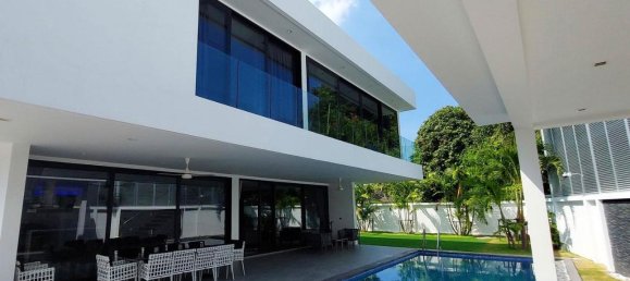 6 bedrooms House in Pattaya, Thailand No. 26564 8