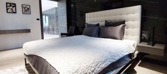 6 bedrooms House in Pattaya, Thailand No. 26564 29