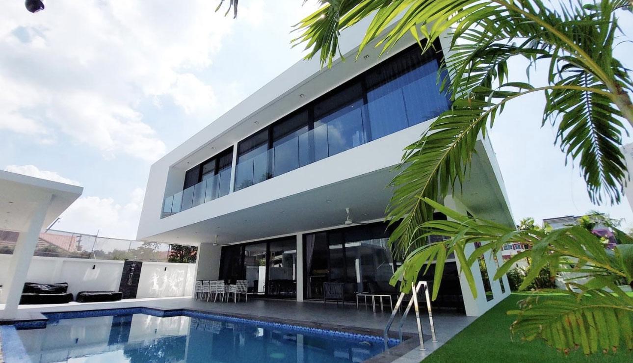 6 bedrooms House in Pattaya, Thailand No. 26564