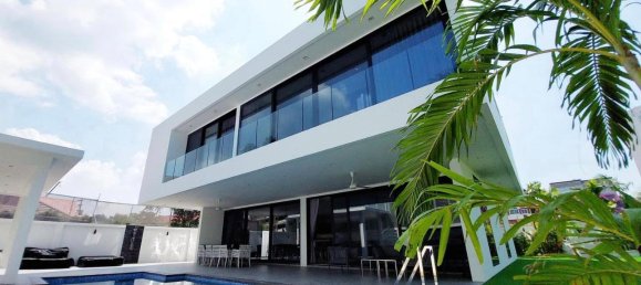 6 bedrooms House in Pattaya, Thailand No. 26564 4