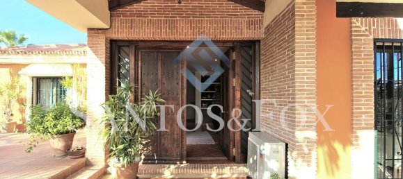 4 bedrooms Villa in Marbella, Spain No. 117085 9