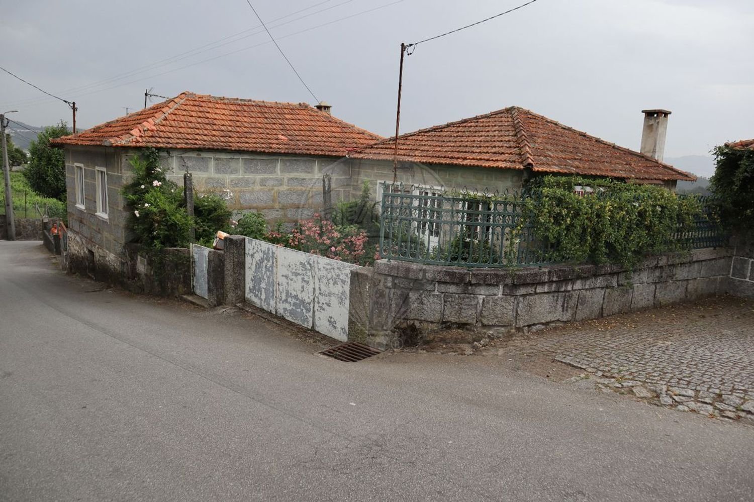 Casa de 6 dormitorios en Vilarinho das Cambas, Portugal No. 42983