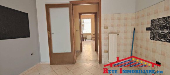4 rooms Apartment in Cosenza, Italy No. 165587 4