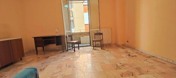 4 rooms Apartment in Cosenza, Italy No. 165587 2