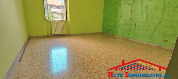 4 rooms Apartment in Cosenza, Italy No. 165587 10