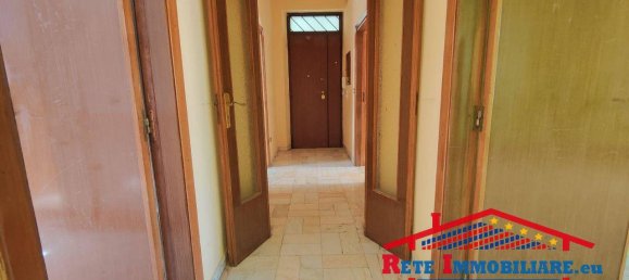 4 rooms Apartment in Cosenza, Italy No. 165587 7