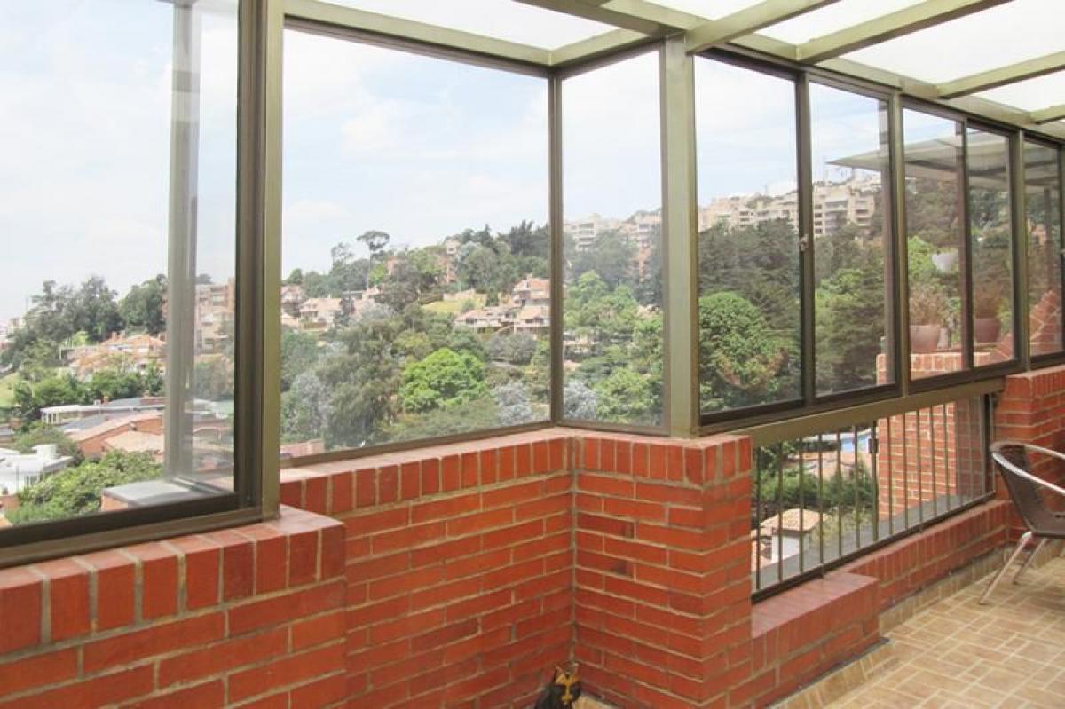 3 bedrooms House in Bogota, Colombia No. 10665