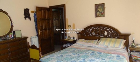 6 rooms Apartment in Palermo, Italy No. 33184 10