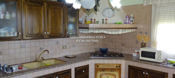 6 rooms Apartment in Palermo, Italy No. 33184 8