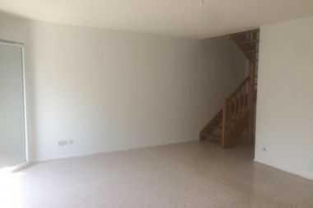 4 bedrooms Condo in Roanne, France No. 33991