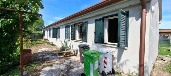 3 bedrooms Villa in Rovigo, Italy No. 275505 16