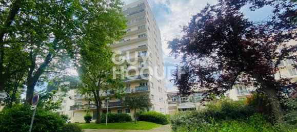 Квартира с 3 спальнями в Компьень, Франция № 258545 2