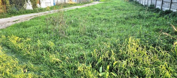 Terreno en Parabiago, Italy 1400 m² No. 79897 2