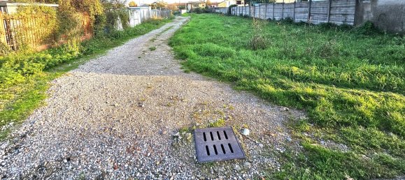 Terreno en Parabiago, Italy 1400 m² No. 79897 4