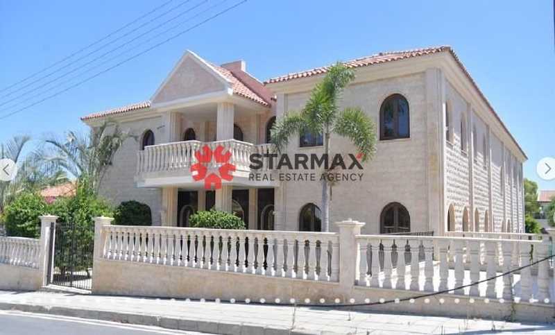 5 bedrooms Villa in Oroklini, Cyprus No. 80809