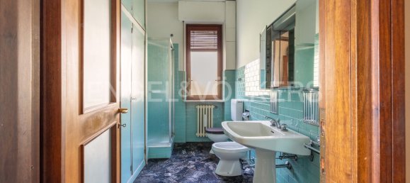 Вилла с 10 комнатами в Варесе, Италия № 139855 32