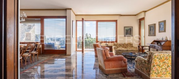 Вилла с 10 комнатами в Варесе, Италия № 139855 3