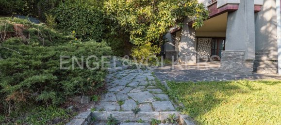 Вилла с 10 комнатами в Варесе, Италия № 139855 46