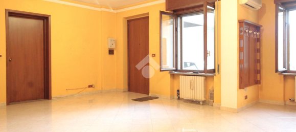 Дом с 10 комнатами в Беллуско, Италия № 128491 3