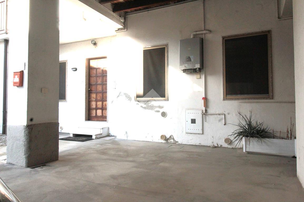 Дом с 10 комнатами в Беллуско, Италия № 128491