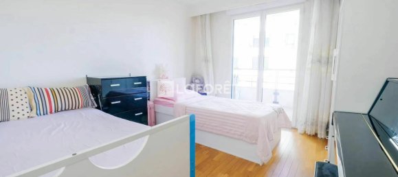 2 bedrooms Apartment in Issy-les-Moulineaux, France No. 168685 4