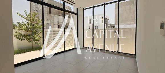 5 bedrooms Villa in Yas Island, UAE No. 31702 4