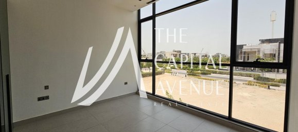5 bedrooms Villa in Yas Island, UAE No. 31702 12