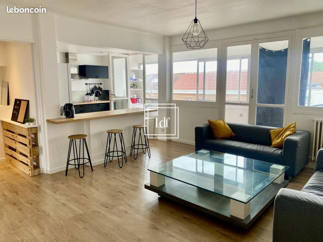 4 bedrooms Apartment in Faches-Thumesnil, France No. 59268