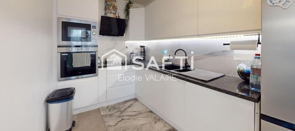 1 bedroom Apartment in Villefontaine, France No. 321427 2