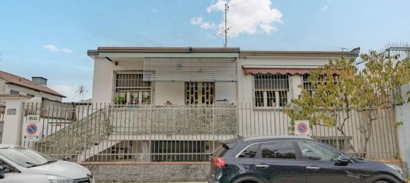 3-salle Villa à Milan, Italy No. 242209 22