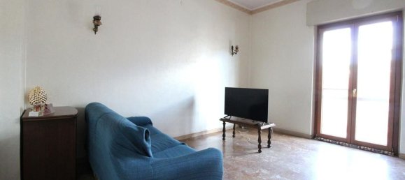 3 rooms Apartment in Reggio Calabria, Italy No. 160826 8