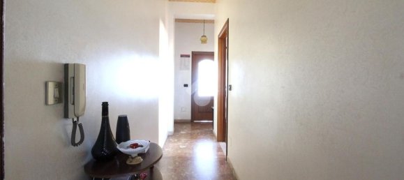 3 rooms Apartment in Reggio Calabria, Italy No. 160826 2