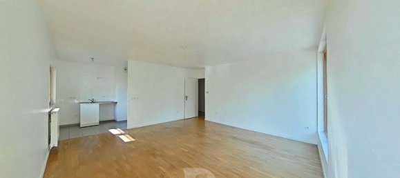 Apartamento de 3 dormitorios en Seine-Saint-Denis, France No. 356337 2