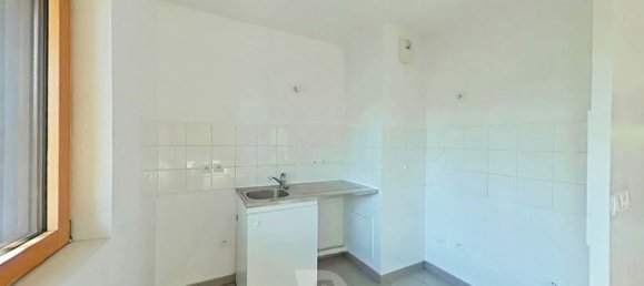 Apartamento de 3 dormitorios en Seine-Saint-Denis, France No. 356337 3