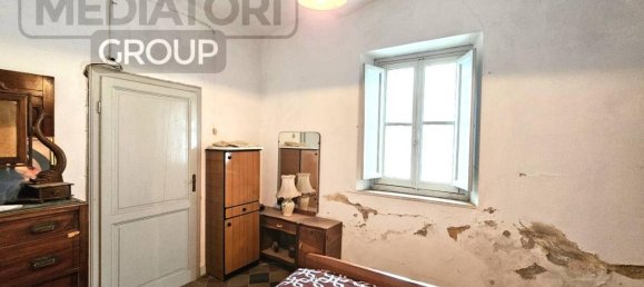 7 rooms House in Serravalle Pistoiese, Italy No. 31556 43