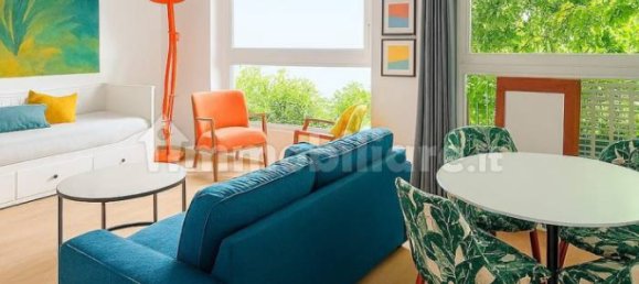 3 bedrooms Villa in Milan, Italy No. 333055 8