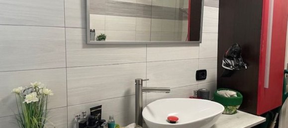 Apartamento de 3 divisões em Oleggio, Italy N.º 284015 31