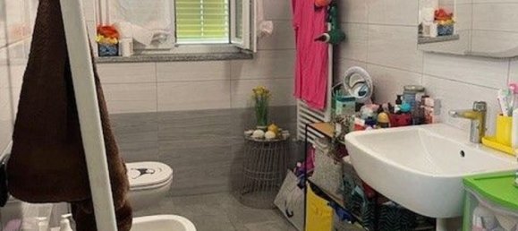 Apartamento de 3 divisões em Oleggio, Italy N.º 284015 45