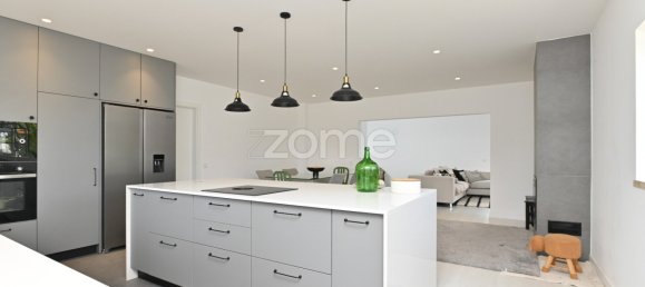 4 bedrooms House in Porto de Mos, Portugal No. 209022 10